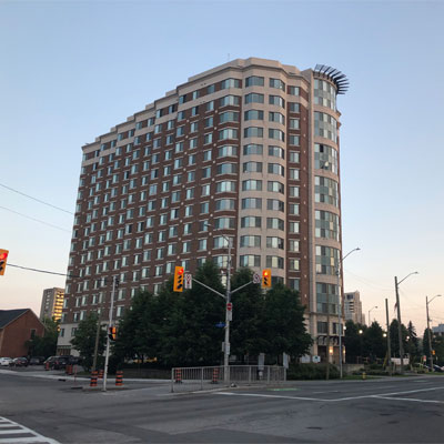 Ottawa apartment building at 50 Laurier