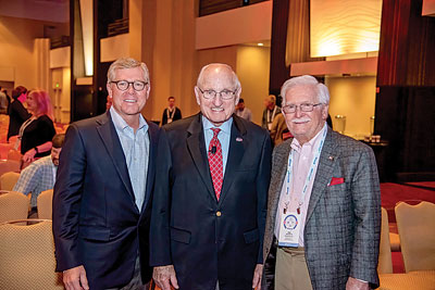 David Kesterton (left), with Bob Kesterton (right) and Vince Dooley (center), legendary former Head Football Coach and Athletic Director at the University of Georgia, who was Guest Speaker at the 2020 Mingledorff’s Dealer Meeting in Atlanta.